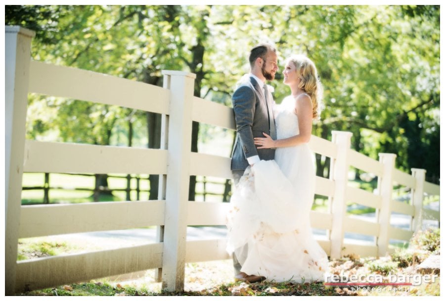 I could use a lovely fence like this at every wedding!